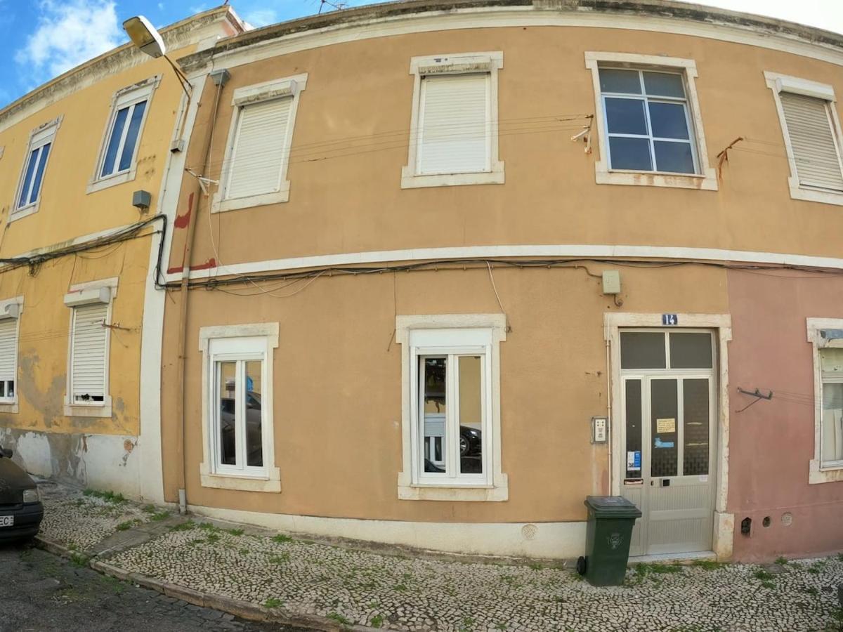 Lisbon T2 Apartment In Typical Villa In Sapadores Lisboa Dış mekan fotoğraf